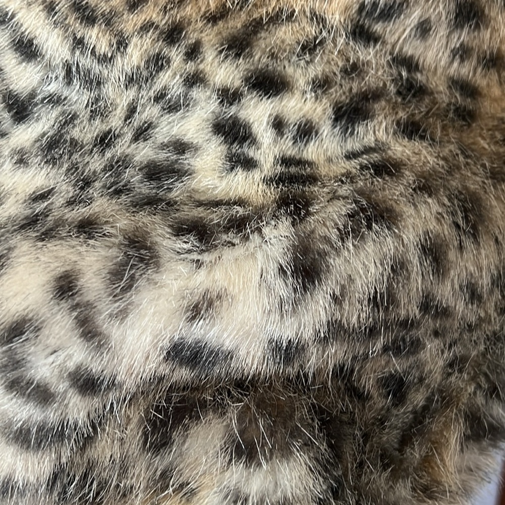 St. John Coat Collection by Marie Gray Cheetah Faux Fur Bomber Jacket M - Picture 8 of 8